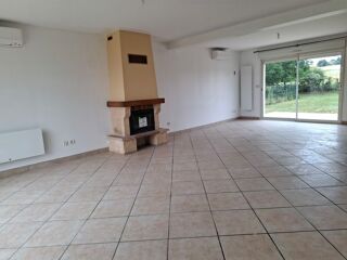  Maison à louer 7 pièces 155 m²