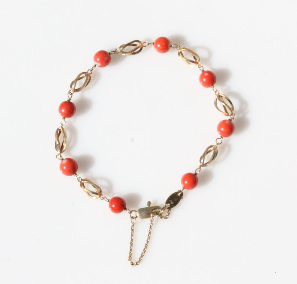 BRACET en OR et PERLES de CORAIL 18 K carats cts 750 BIJOU Bijoux et montres