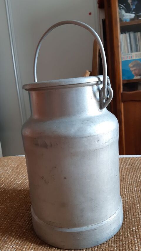 Broc à lait ancien 35 Le Grand-Quevilly (76)