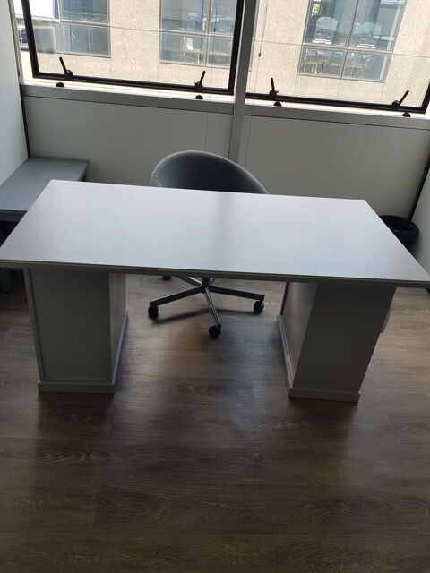 Bureau, Ikea marque : Klimpen 0 Roissy-en-France (95)