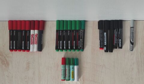 Marqueurs de diff�rentes couleurs NEUFS (1 euro 3 marqueurs) 1 Metz (57)