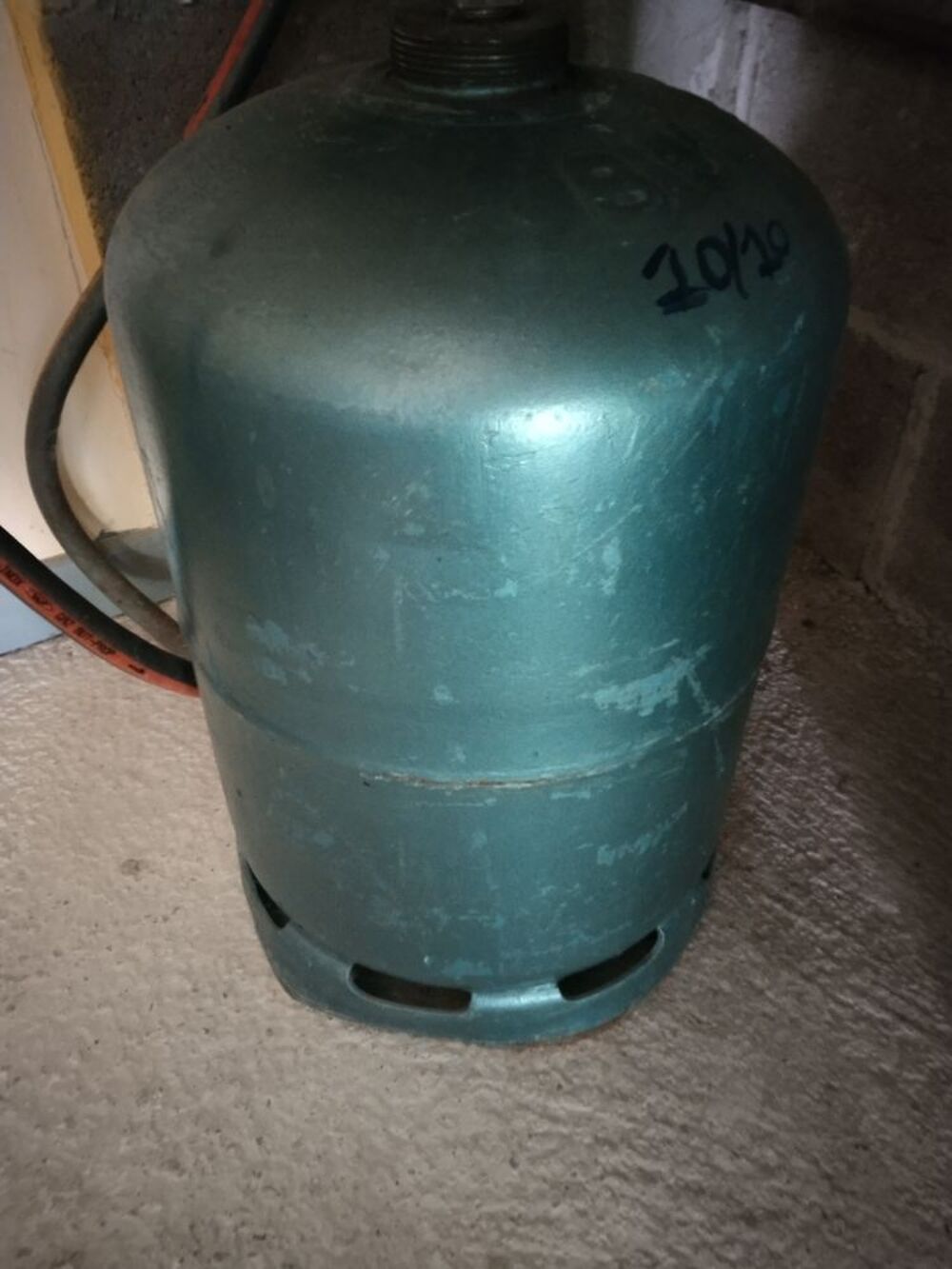 Bouteille de gaz Butane 13 KGS neuve Bricolage