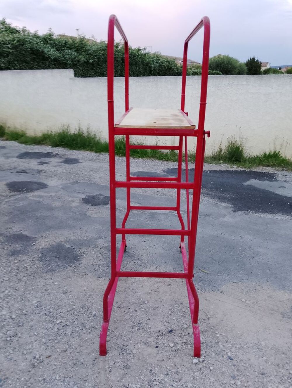 &eacute;chafaudage roulant plateau bois structure tubulaire acier Bricolage