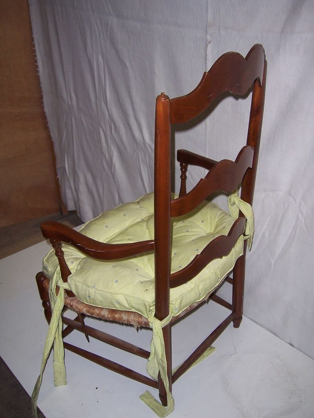 Fauteuil de nourrice r&eacute;tro merisier Décoration