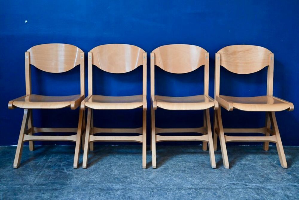 Lot de 10 chaises vintage scandinaves en bois Meubles