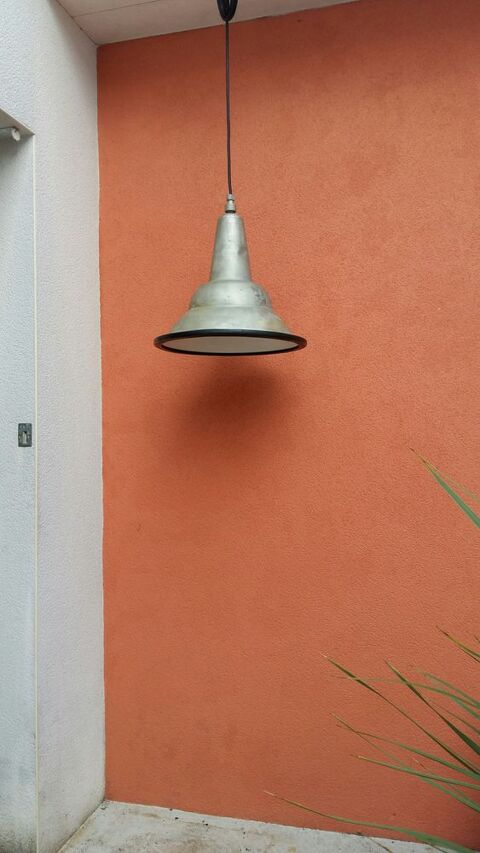 Lampe industrielle vintage suspension 200 Angoulme (16)