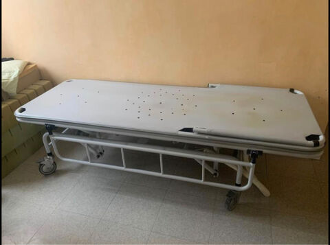 Chariot / lit de douche 200 Roanne (42)