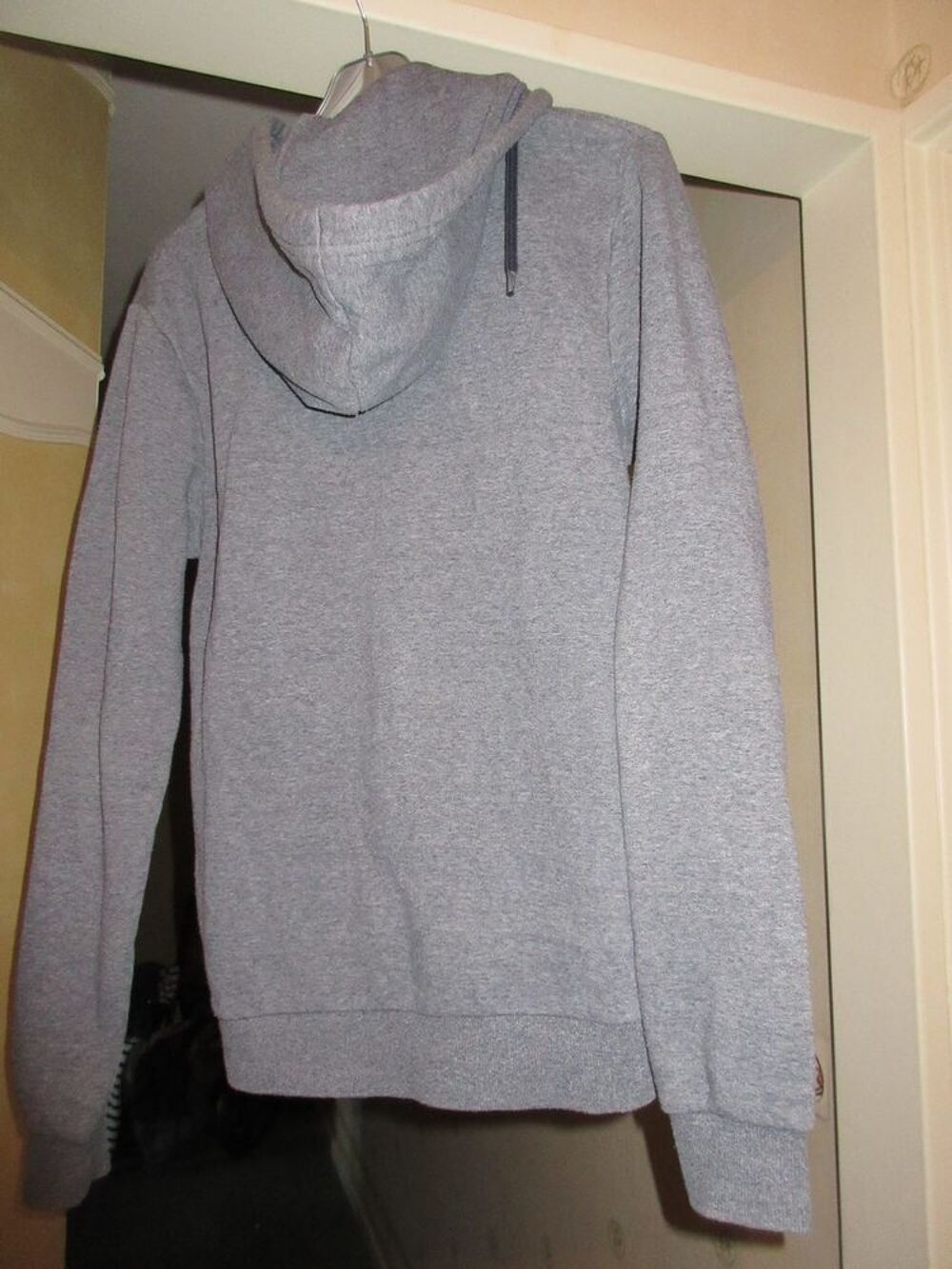 Sweat capuche Vêtements