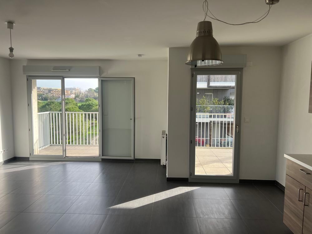 Location Appartement APPARTEMENT T3 71M2 TERRASSE GARAGE PORT MARIANNE MONTPELLIER Montpellier