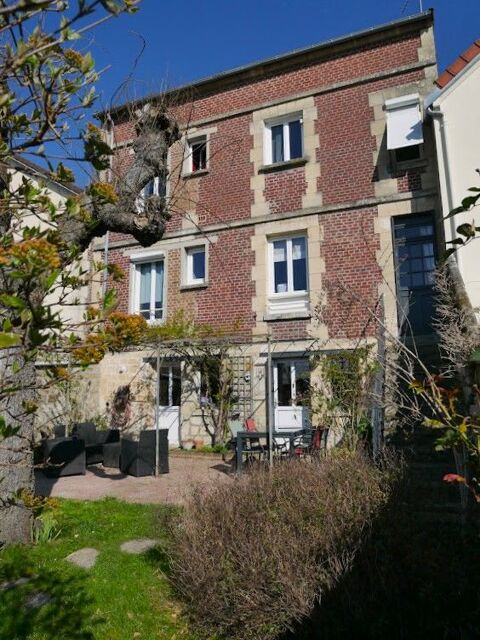   Maison en briques et pierres Maison - 7 pi�ce(s) - 150 m�