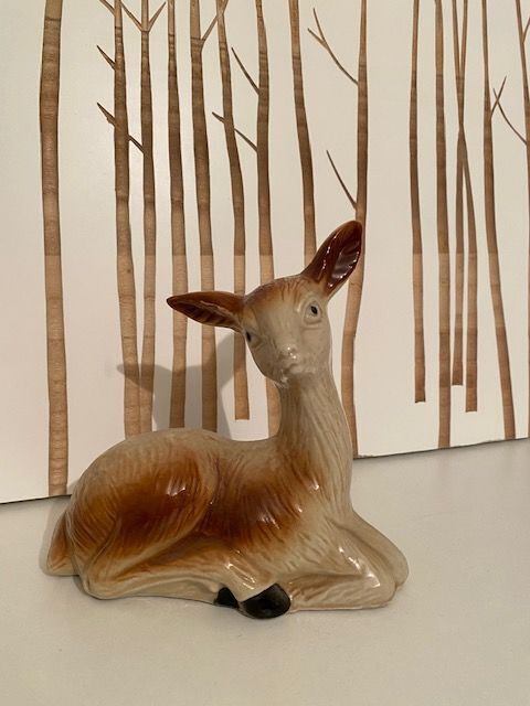 Biche decorative en c�ramique,faience 19 Vanves (92)