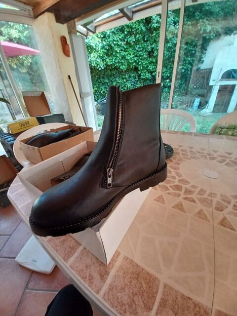 chaussures homme 35 Les Pennes-Mirabeau (13)