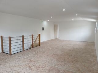  Atelier à louer 5 pièces 220 m² Saint-georges-de-luzençon