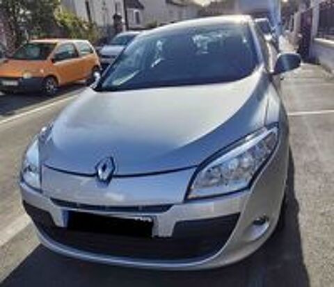 M&eacute;gane III RENAULT MEGANE III 1.6 110 ETHANOL AUTHENTIQUE 2011 occasion 93430 Villetaneuse