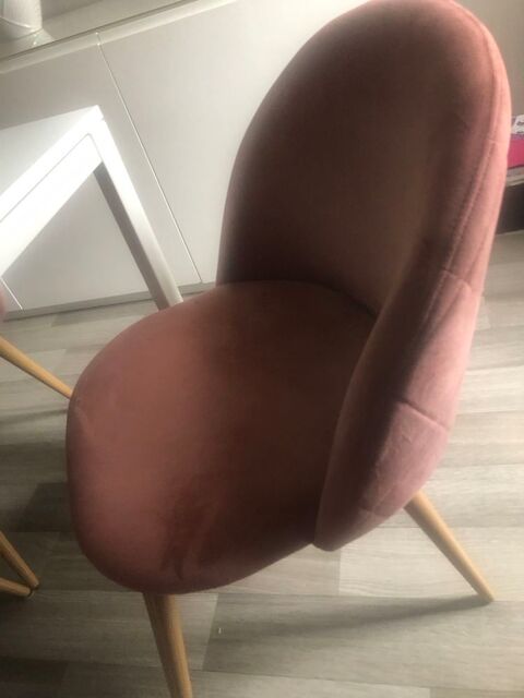 ensemble table et chaises 140 Maubeuge (59)