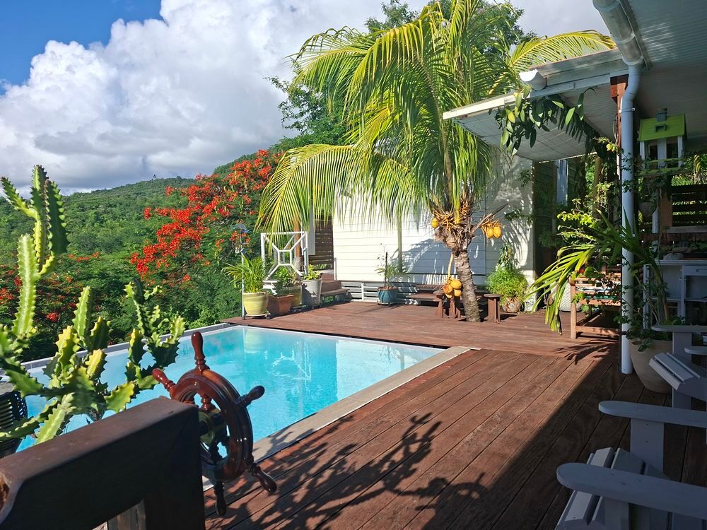 Vente Maison Belle vue sur la mer, villa T4/5 piscine -Bouillante Bouillante