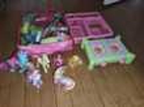  LOTS DE JOUETS ENFANTS Jeux / jouets