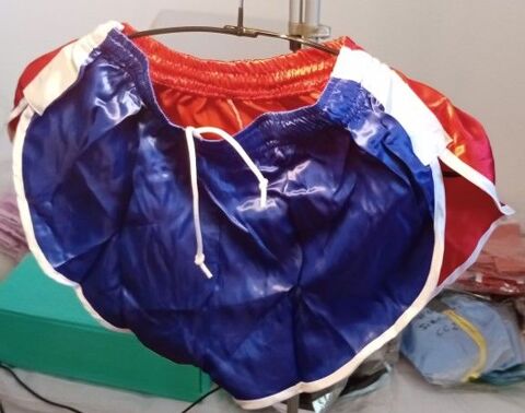 Short Vintage Satin Nylon bicolor roi/rouge liseré blanc M42 16 Lyon 3 (69)