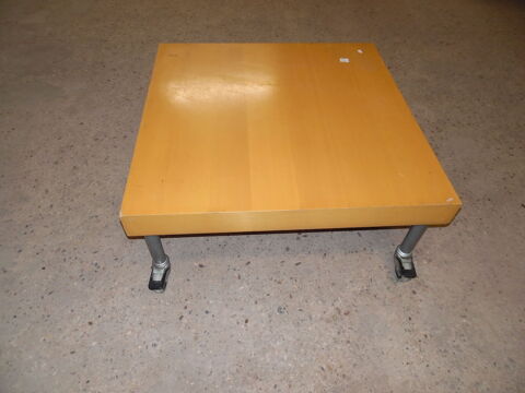 TABLE BASSE SUR ROULETTES 60 Ouroux-sur-Saône (71)