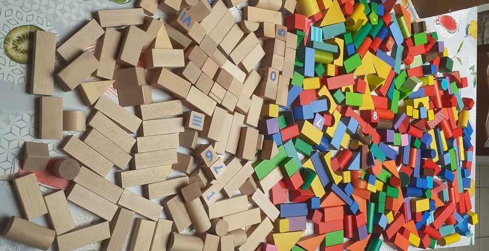 Jeu de construction en bois +/-389 pi&egrave;ces
Pas d'envoi Jeux / jouets
