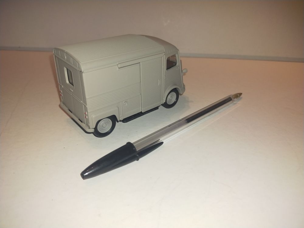 miniature Tube H Citro&euml;n gris au 1/43e
Jeux / jouets