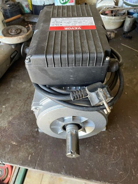  Moteurs �lectrique 150 Ch�teauneuf-du-Rh�ne (26)