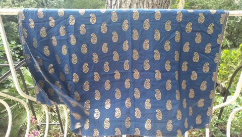 Tissus ancien 4M / 90cm bleu marine motifs dor� brod�s 20 Roquefort-les-Pins (06)