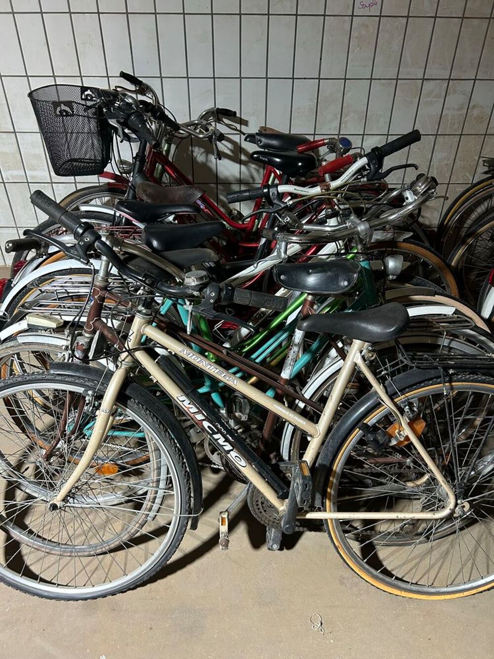 lot v&eacute;los en &eacute;tat de rouler 