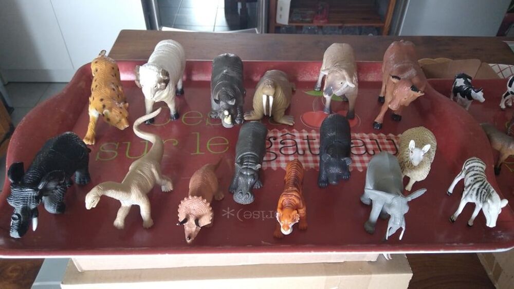 lot de 15 animaux grands mod&eacute;le 3x4cm tres bonne qualit&eacute;e Jeux / jouets