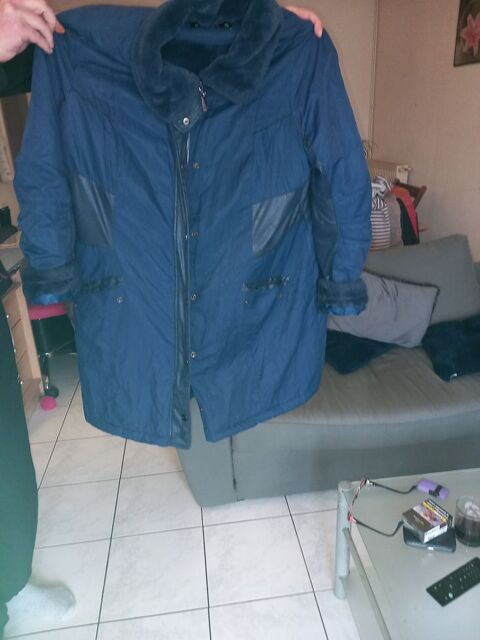 Manteau bréal bleu marine 0 Saint-Léon-sur-l'Isle (24)