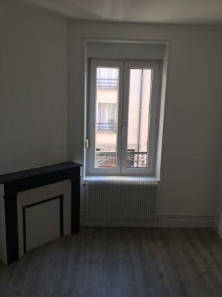  Appartement à louer 3 pièces 55 m²