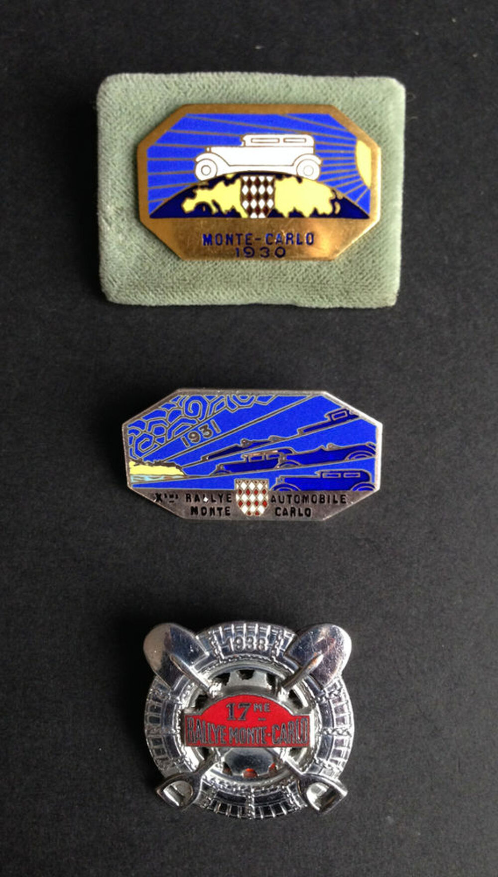  anciennes plaques et badges de rallye 