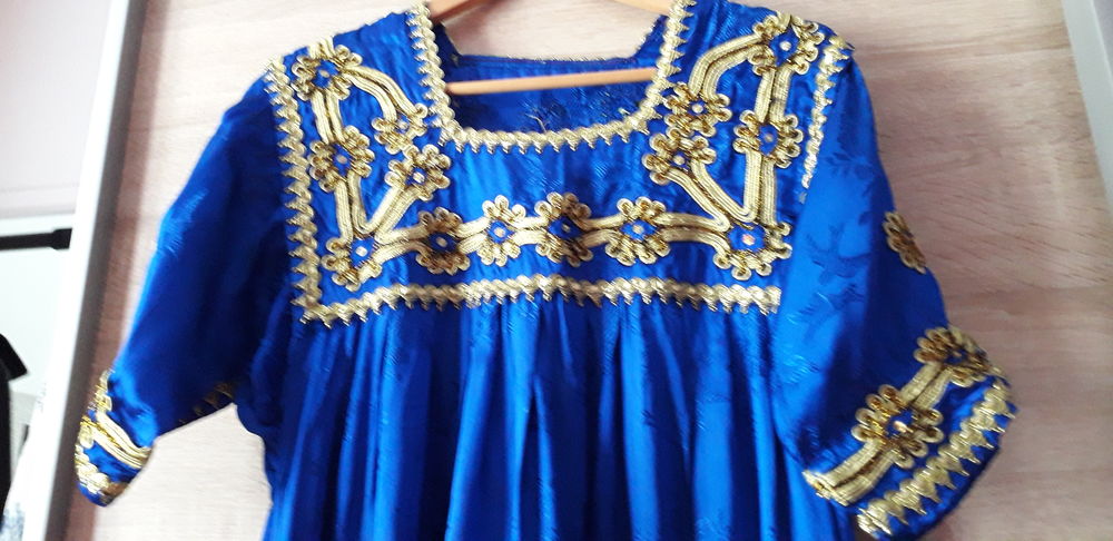 ROBE ORIENTALE BLEU NUIT NEUVE Vêtements