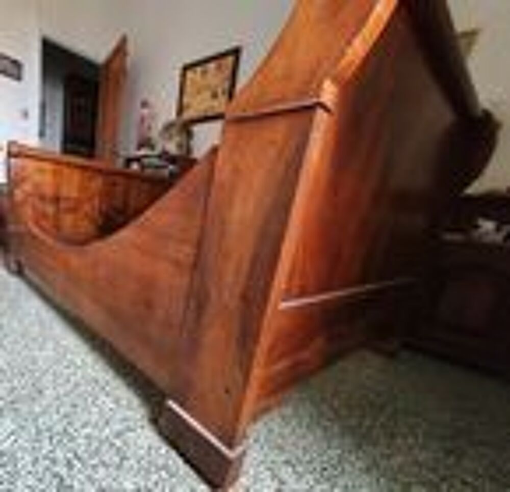 Lit bateau ancien, bon &eacute;tat,style Louis Philippe
Meubles