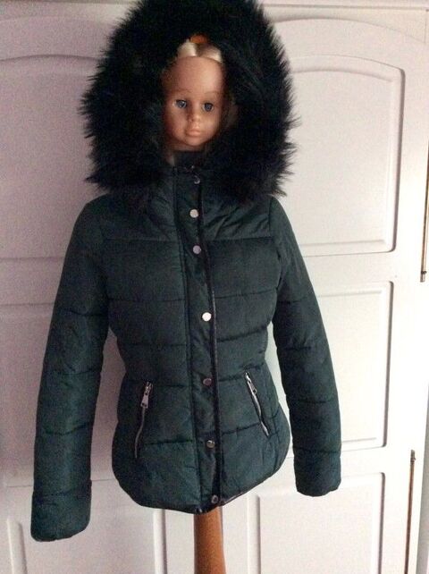 Veste doudoune pour femme,fille T36-38
Tr�s bon �tat
39 Livarot (14)