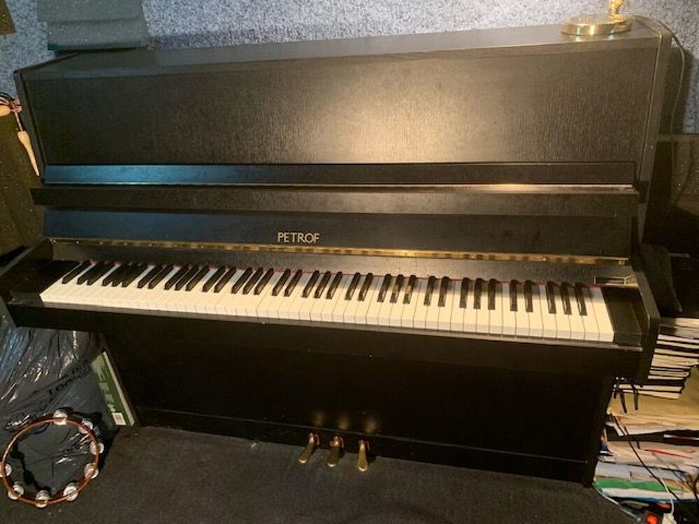 PIANO DROIT PETROF Deal ! Instruments de musique