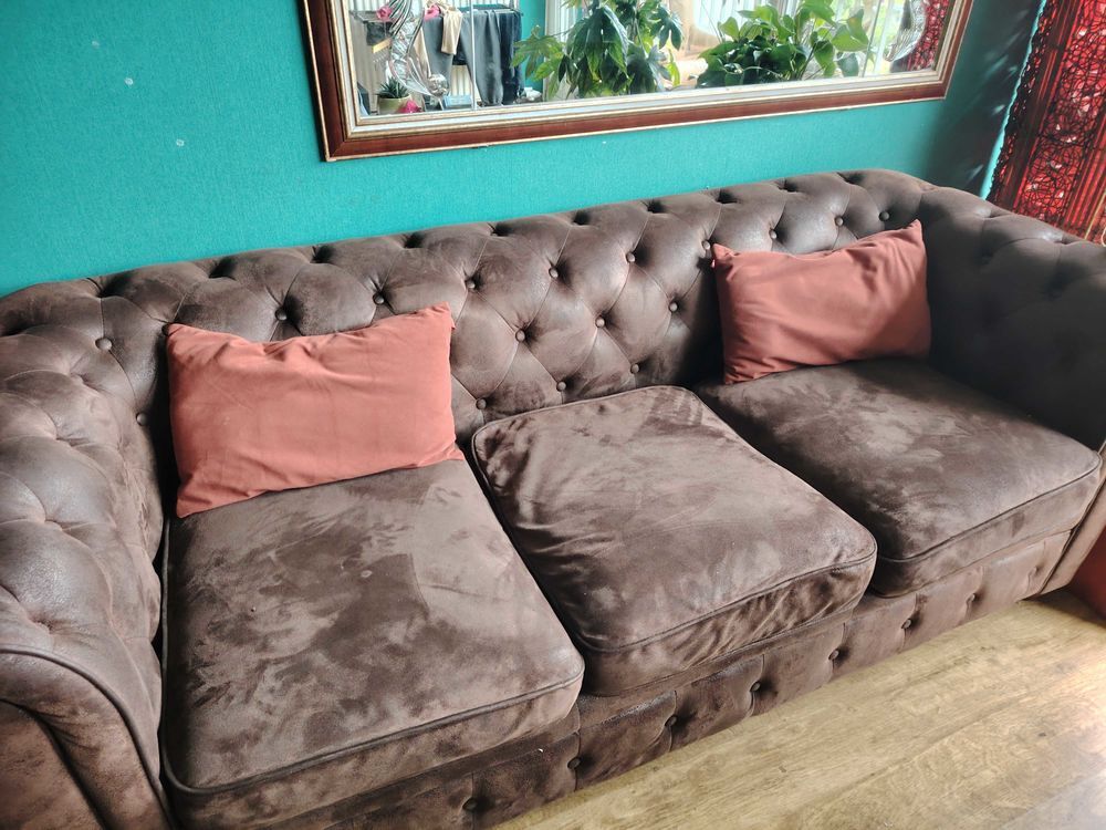 canap&eacute; chesterfield Meubles