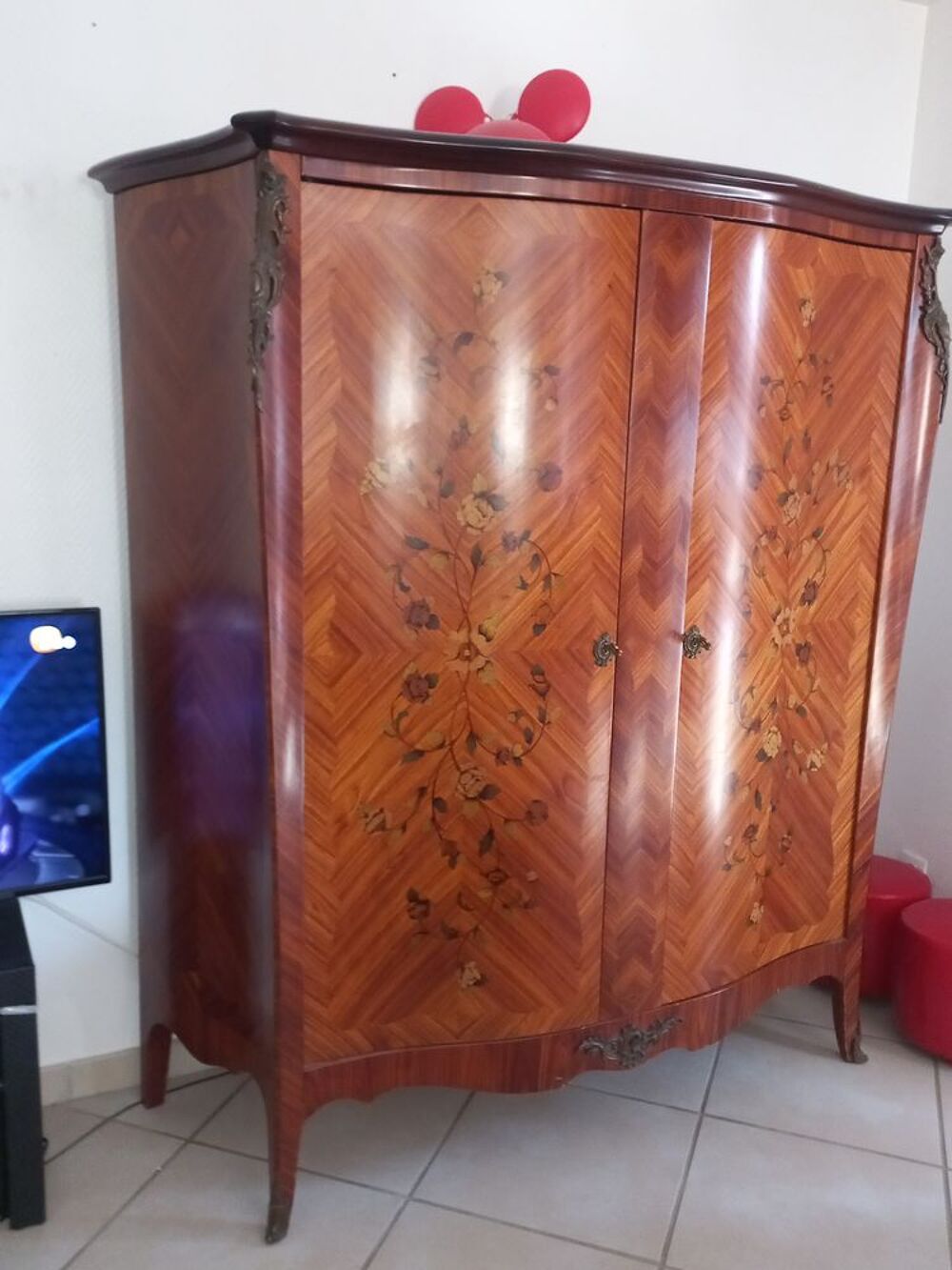 Armoire Louis XV en ch&ecirc;ne marqueterie bois de rose Meubles