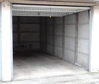  Parking / Garage à louer 12 m²