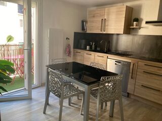 Duplex/triplex � vendre 4 pi�ces 104 m�