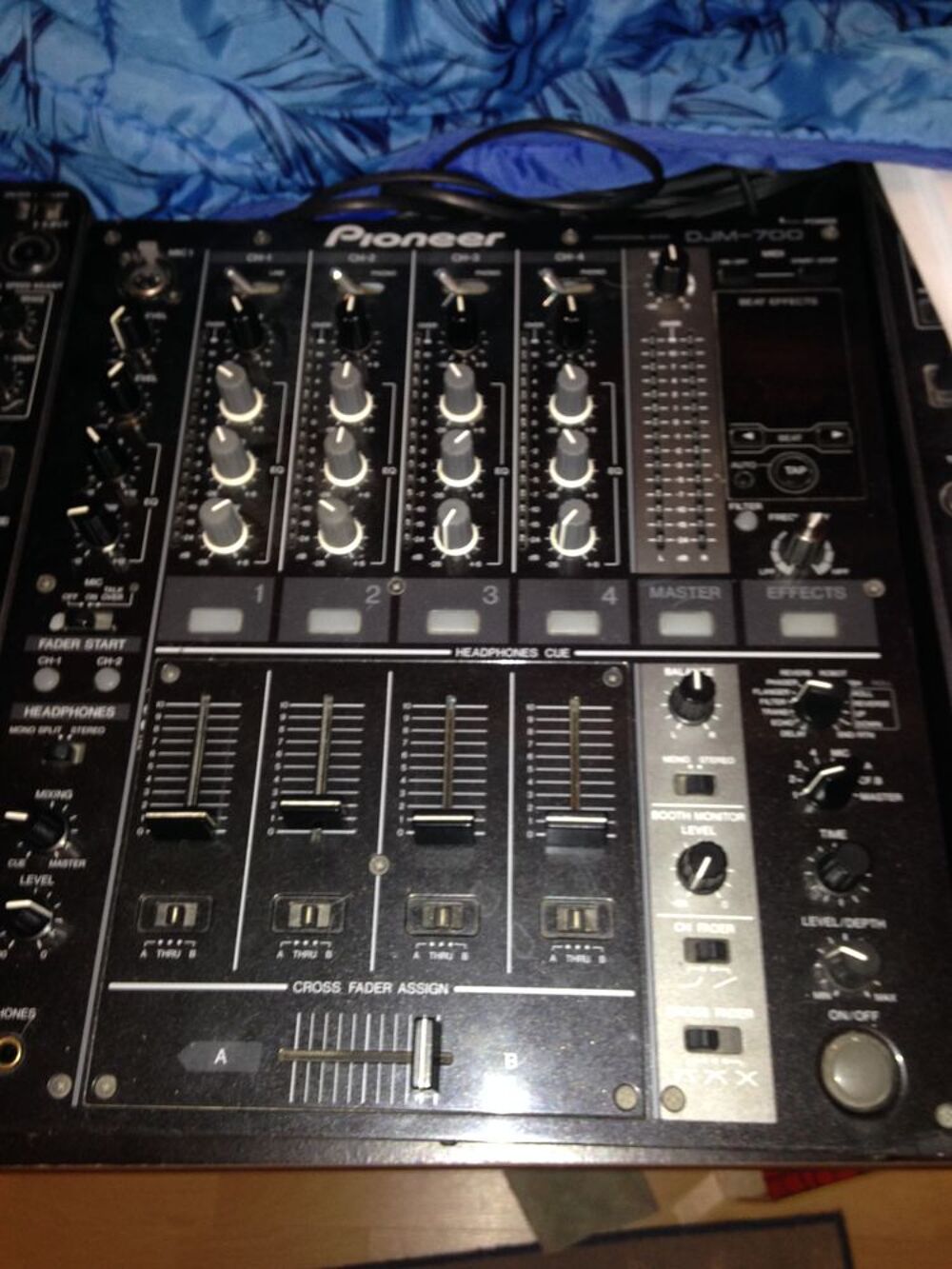  Table de mixage DJm 700 pioneer Instruments de musique