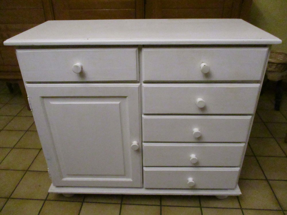 A SAISIR = Meuble en ch&ecirc;ne &agrave; 6 tiroirs 95 x 84 x 40 cm Meubles