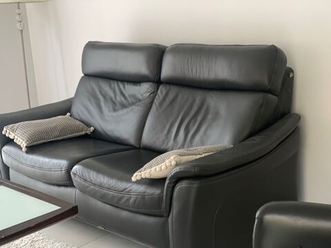 Ensemble canap fauteuil et pouf en cuir noir 750 Prigueux (24)