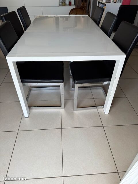Table de salle a manger  0 Moissac (82)