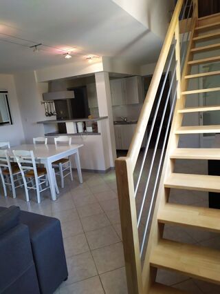  Appartement � louer 3 pi�ces 90 m�