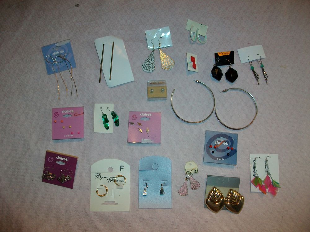 Bijoux Fantaisie (boucles d'oreilles, colliers, bracelets..) Bijoux et montres