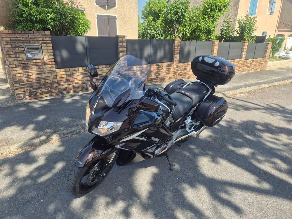 YAMAHA 2014 occasion 95120 Ermont