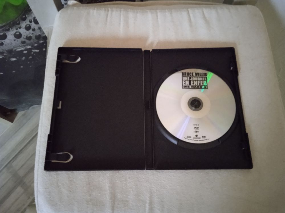 DVD Die Hard 3
Une journ&eacute;e en enfer
2003
Excellent &eacute;tat
DVD et blu-ray