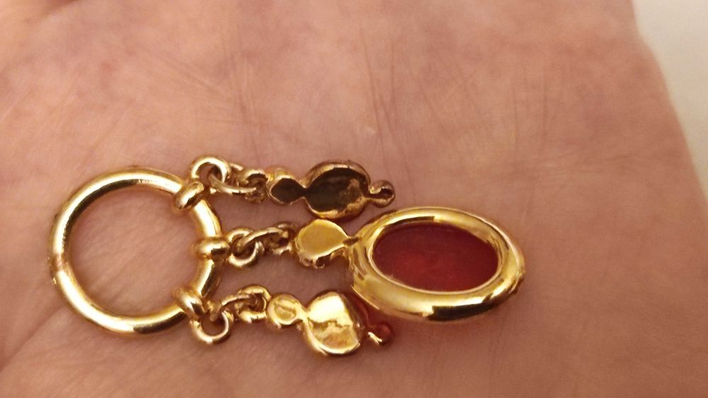 Pendentif vintage m&eacute;tal dor&eacute; Bijoux et montres