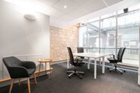   Espace de bureau priv� pour 3 personnes � Marseille Les Docks  